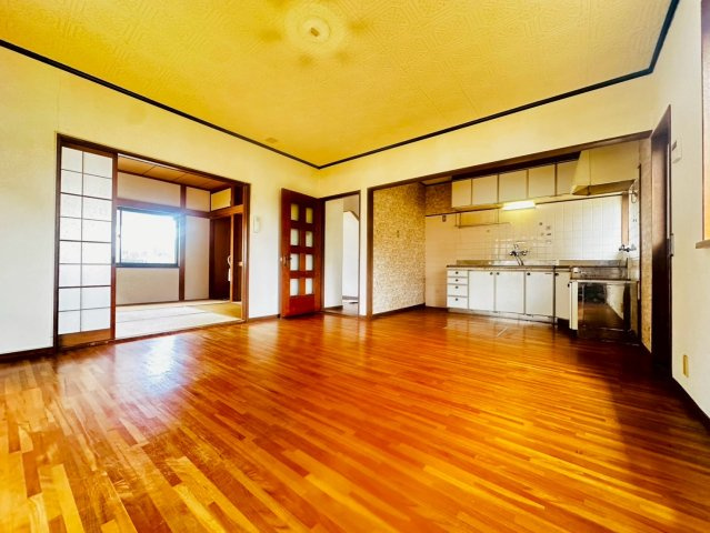 東白川台4丁目戸建の居間・リビング