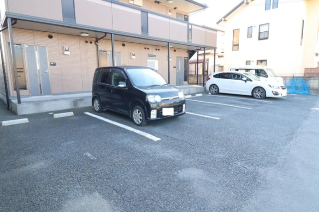 ディアフラッツＥＢＡの駐車場|カースペースがあります