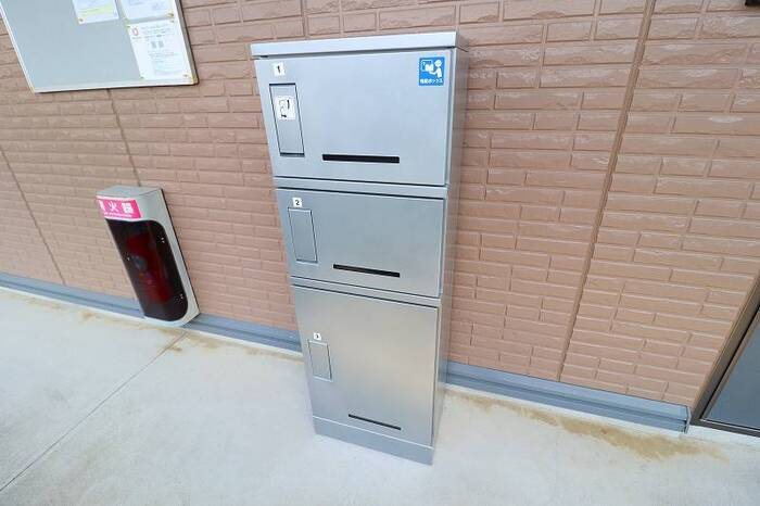 ディアフラッツＥＢＡのその他共用部分|宅配ボックスです