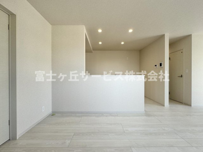 【キッチン】 | 静岡市清水区折戸 9期 新築一戸建て 1号棟 | キッチン正面です