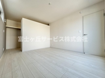 【寝室】 | 静岡市清水区折戸 9期 新築一戸建て 1号棟 | 落ち着いて過ごせる寝室です