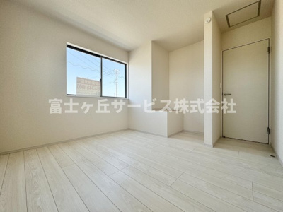 【子供部屋】 | 静岡市清水区折戸 9期 新築一戸建て 1号棟 | 子供部屋としても使える洋室です