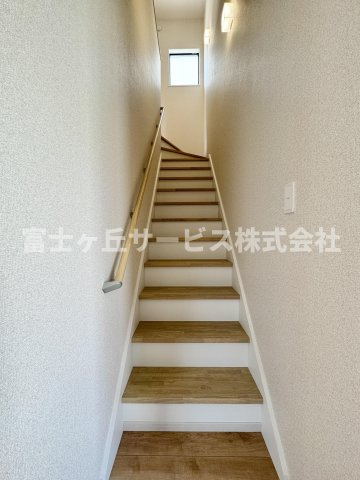 【その他】 | 静岡市清水区折戸 9期 新築一戸建て 2号棟 | 階段です