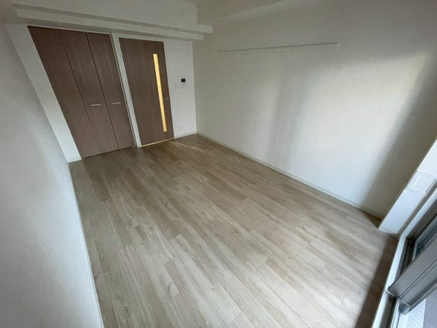 プレサンス堺筋本町駅前の洋室