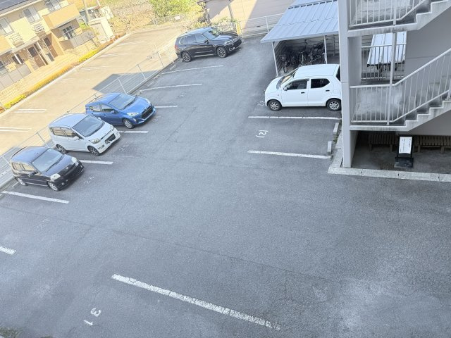 リバティ大垣の駐車場