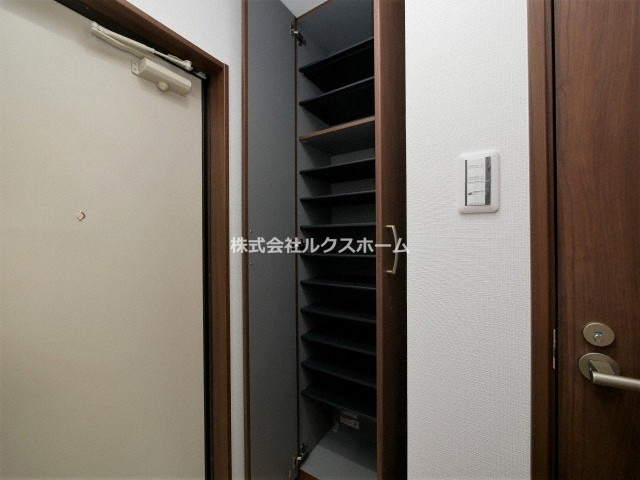 リブ・シャイン青葉丘南の収納|大きなものも収納できそうです