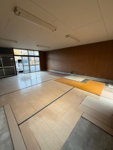 大内町浅田テナントのロビー