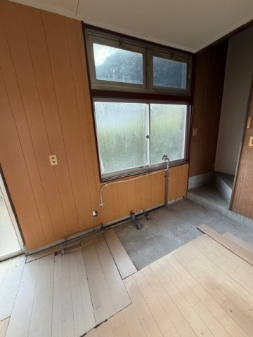 大内町浅田テナントの居間・リビング