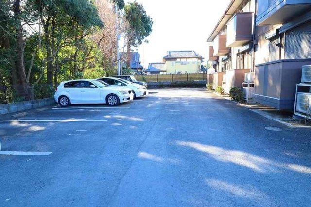 パルコートＭの駐車場|駐車場完備です