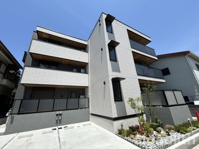 SunSky鳳西町の外観