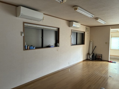 【居間・リビング】 | （仮称）園部町若松町貸家