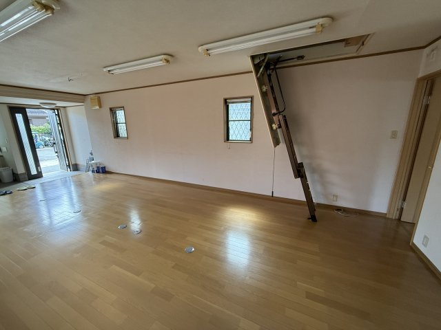 【居間・リビング】 | （仮称）園部町若松町貸家