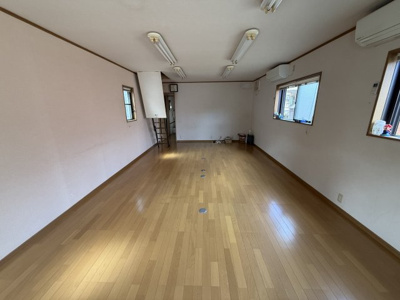 【居間・リビング】 | （仮称）園部町若松町貸家