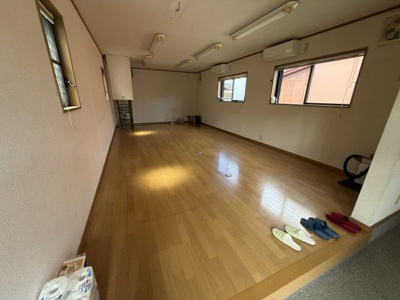 【居間・リビング】 | （仮称）園部町若松町貸家