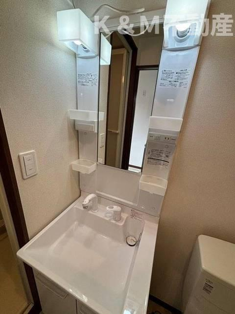 プランドール増尾台の洗面所|ゆったりとスペースのある洗面所