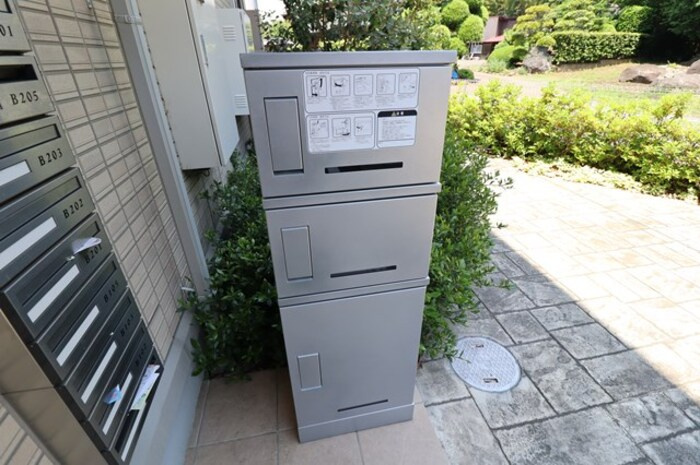 パークドオートム　Ｂのその他共用部分|宅配ボックスです