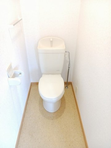 ソレイユ城山のトイレ|コンパクトで使いやすいトイレです