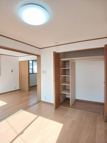 クアトロの収納|大きなものも収納できそうです