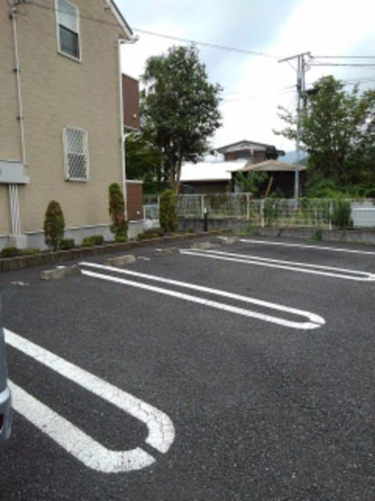 【駐車場】 | メゾンカメリア