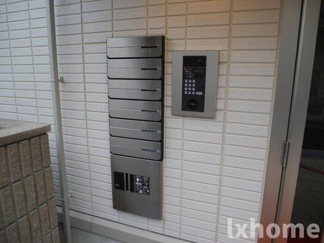 D-room茨木春日のエントランス|清潔なエントランスです