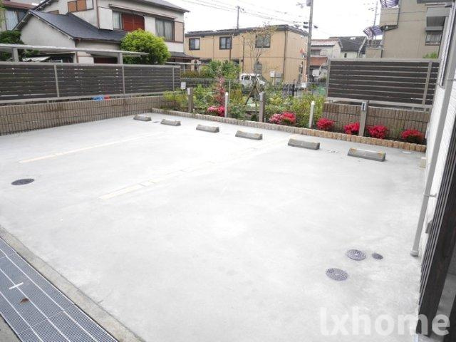 D-room茨木春日の駐車場|駐車場に車を止められます