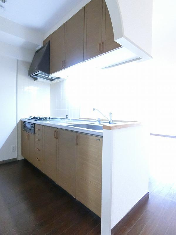 ファミールハイツ久留米弐番館のキッチン|使いやすいキッチンです