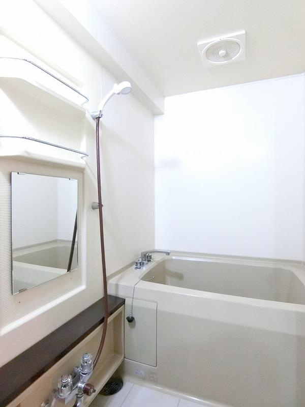 ファミールハイツ久留米弐番館の浴室|お風呂で日々の疲れを落としましょう