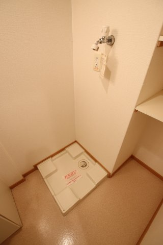 【設備】 | コーラルガーデン | 室内洗濯機置場
