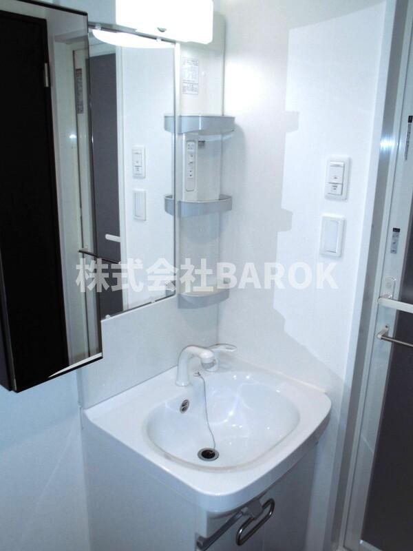 トラストレジデンス博多駅南の洗面所