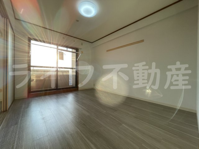 アンドユーイワキ・東大阪の内装|明るい色調の室内です