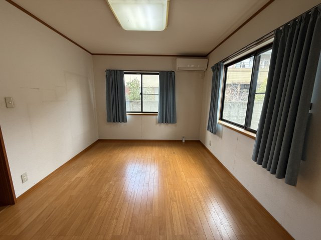 前橋市六供町四丁目　二世帯中古住宅の洋室|1F洋室