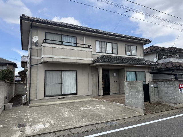 前橋市六供町四丁目　二世帯中古住宅の外観：施工例