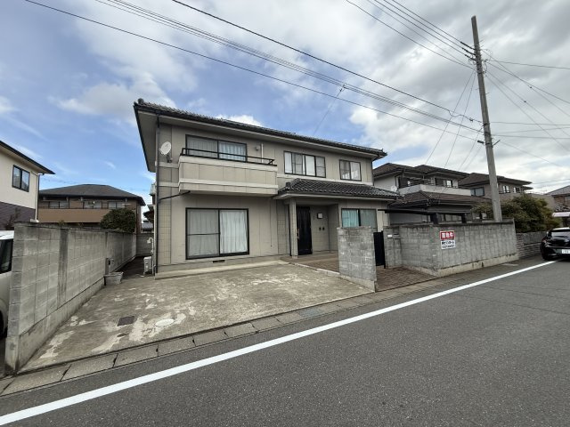 前橋市六供町四丁目　二世帯中古住宅の駐車場