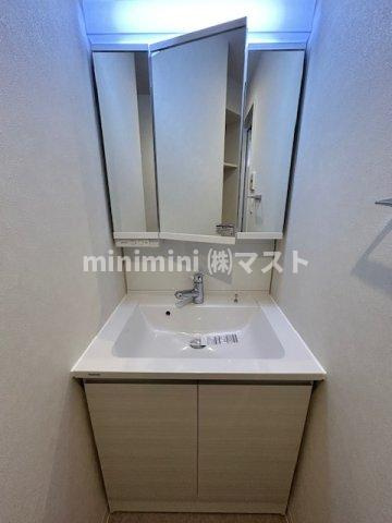 大阪市港区磯路３丁目の賃貸マンションの洗面所