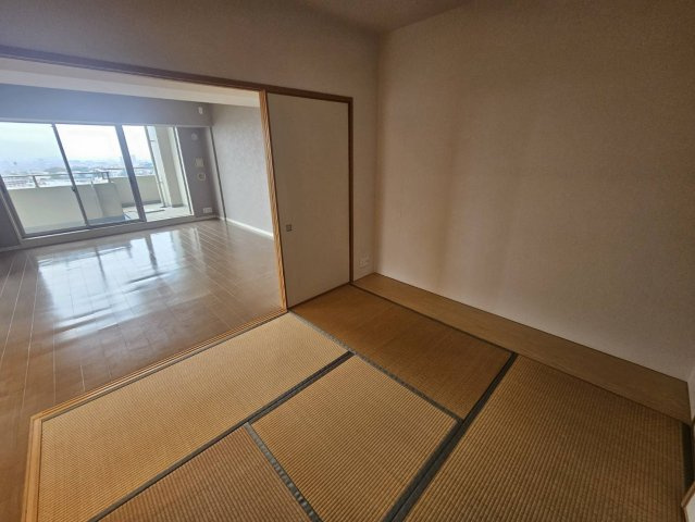 ワコーレヒルズ苦楽園MIRAIの居間・リビング
