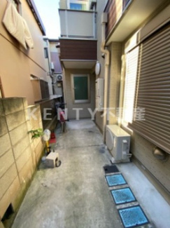 【エントランス】 | 落ち着いたエントランスです