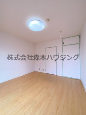 【洋室】 | 　M.エトワール | 落ち着いた色調の洋室です