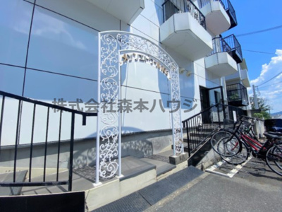 【エントランス】 | 　M.エトワール | ゆとりのあるエントランスです