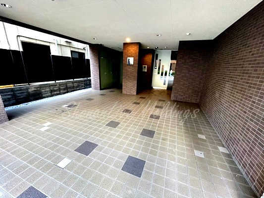 ベルヌーブ ラビのエントランス|綺麗なエントランス♪