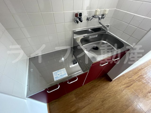 小阪本町ル・グランのキッチン|コンパクトなキッチンで掃除もラクラク