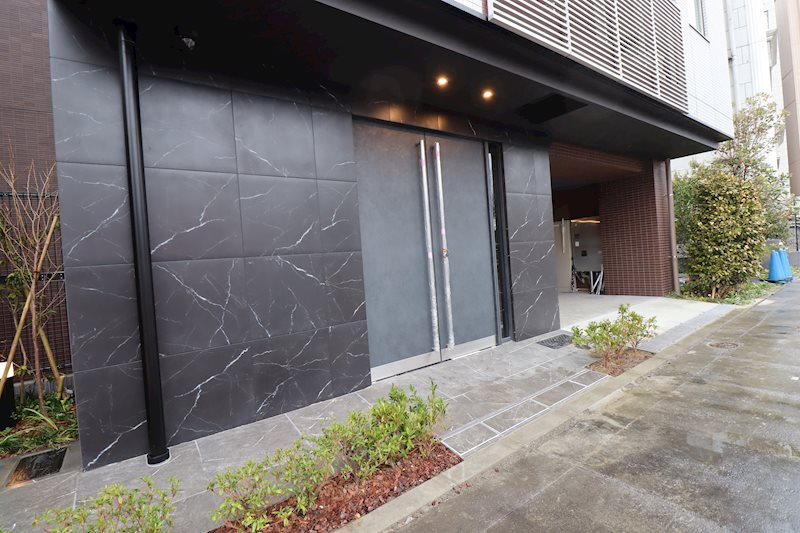 GENOVIA椎名町のエントランス