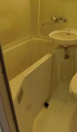 音羽ホームズの浴室