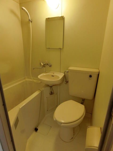 音羽ホームズの浴室