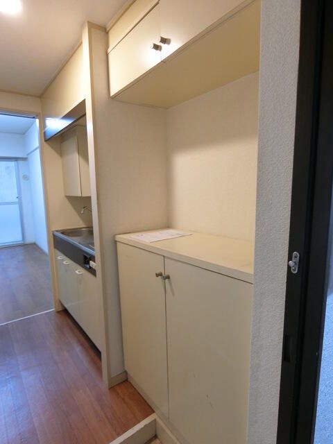 音羽ホームズの玄関