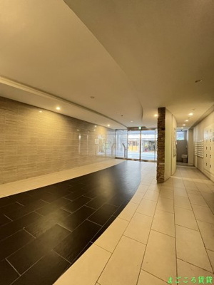 【エントランス】 | セレニテ桜川駅前プリエ