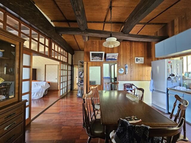 山岡町下手向のダイニング