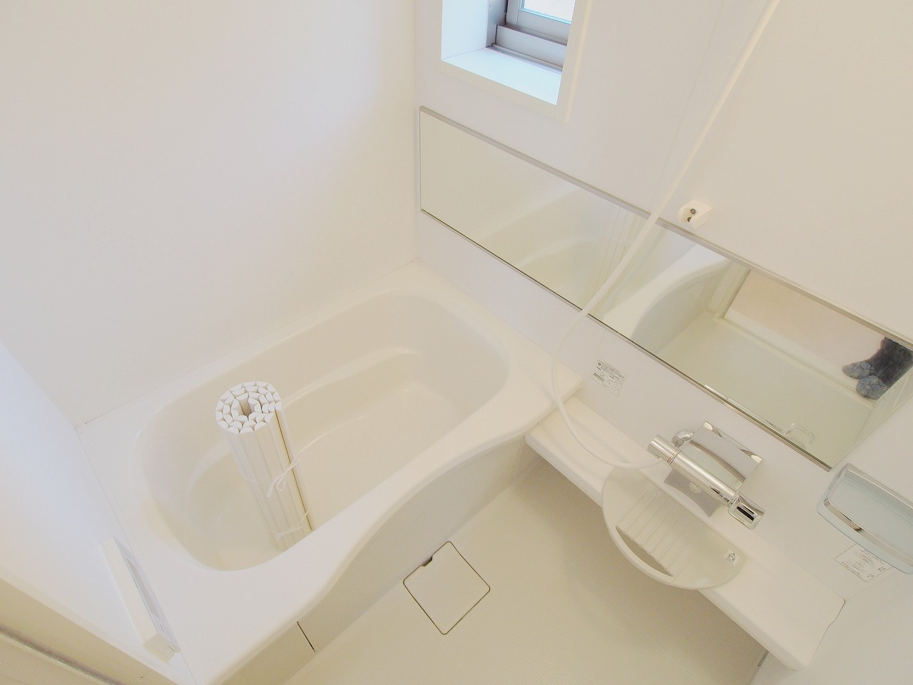 コート甲角G棟の浴室|※写真は別棟・別部屋の写真です。相違がある場合は現況優先となります。