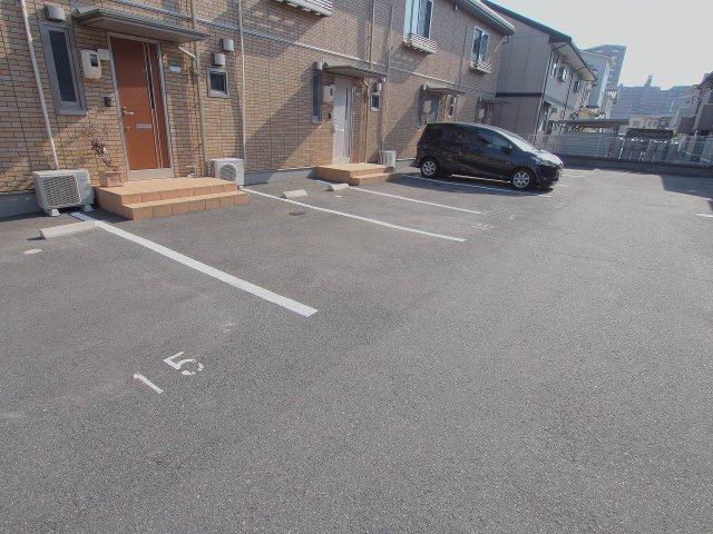 コート甲角G棟の駐車場|※写真は別棟・別部屋の写真です。相違がある場合は現況優先となります。