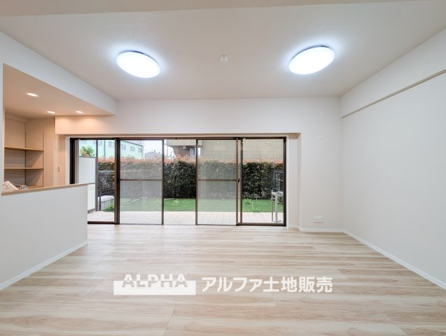 ザ・バーデン昭島ペイサージュの外観|【clear the mind】◆暮らしが整う空間◆
ゆとりのある住空間と、どこか安心感のある佇まい。
ここで過ごす日々が、自分たちらしい暮らしへと自然に導いてくれる。