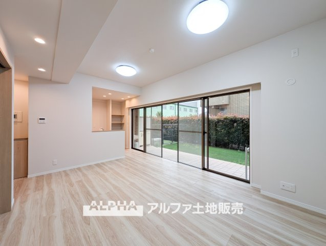 ザ・バーデン昭島ペイサージュの外観|【A warm space】◆心がほどける場所◆
ゆとりある空間が、日常に静かな余白をつくる住まい。人を迎えることが自然になり、暮らしのリズムも穏やかに整っていく。